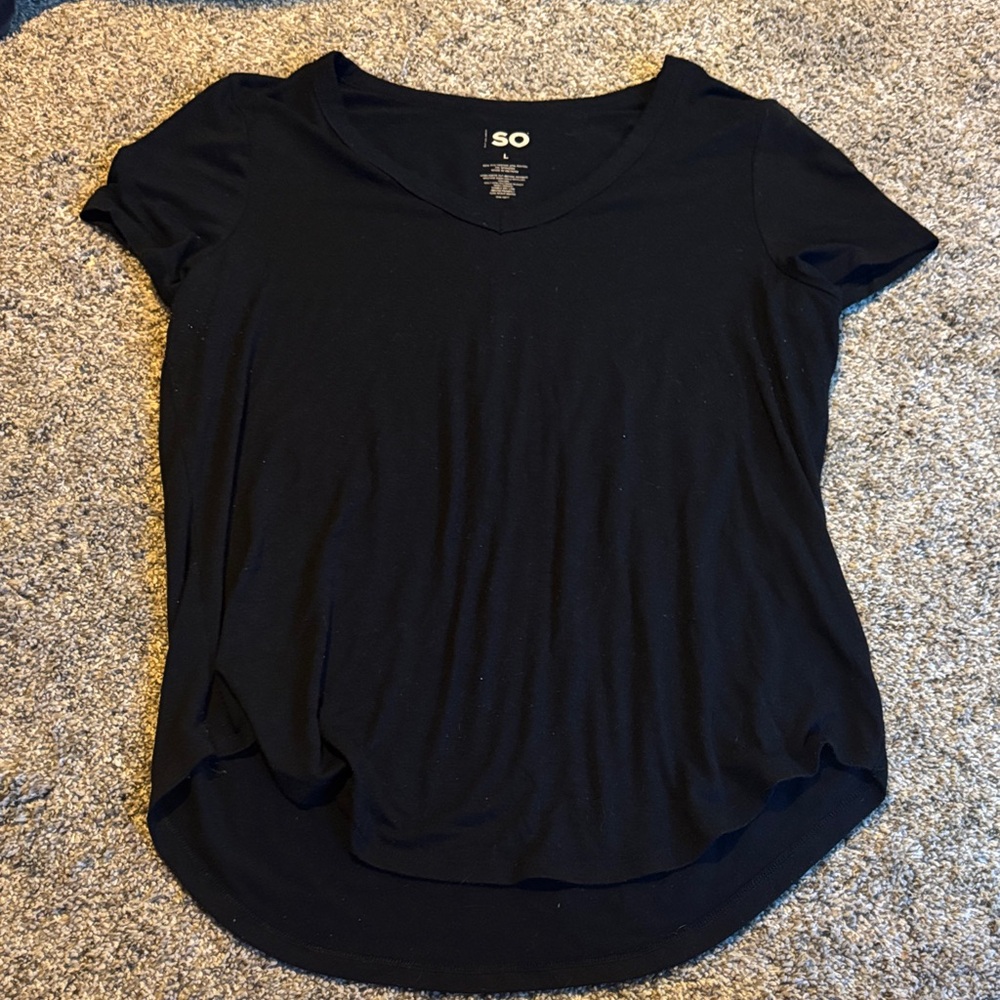 SO Black V-Neck Short Sleeve Tee